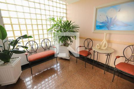 Apartamento à venda com 125m², 3 quartos e 2 vagas Apartamento à venda com 125m², 3 quartos e 2 vagasHall social