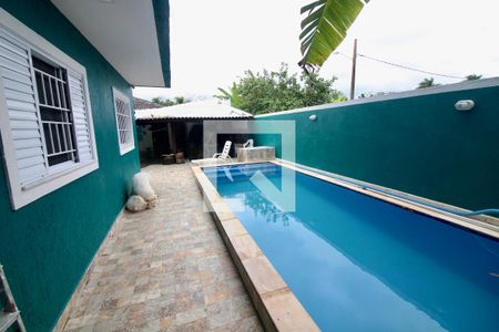 Casa à venda com 340m², 4 quartos e 3 vagas Casa à venda com 340m², 4 quartos e 3 vagasPiscina