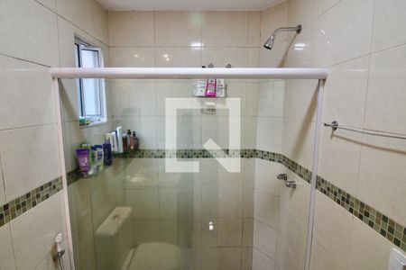 Casa à venda com 340m², 4 quartos e 3 vagas Casa à venda com 340m², 4 quartos e 3 vagasBanheiro Social