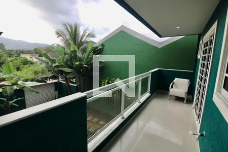 Casa à venda com 340m², 4 quartos e 3 vagas Casa à venda com 340m², 4 quartos e 3 vagasVaranda da Suite