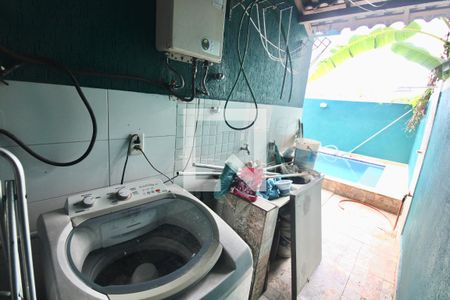 Casa à venda com 340m², 4 quartos e 3 vagas Casa à venda com 340m², 4 quartos e 3 vagasÁrea de Serviço