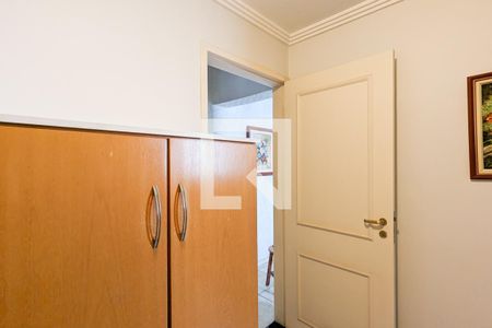 Casa à venda com 319m², 5 quartos e 3 vagasQuarto da suíte 2