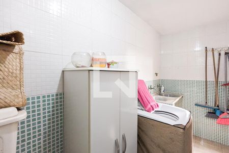 Casa à venda com 319m², 5 quartos e 3 vagasÁrea de serviço