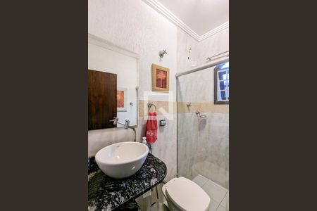 Casa à venda com 319m², 5 quartos e 3 vagasBanheiro