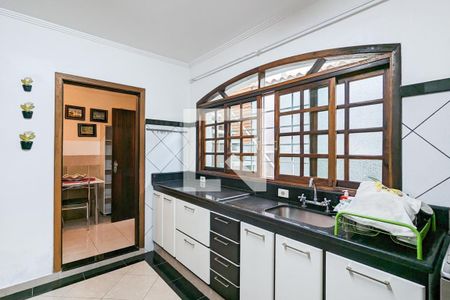 Casa à venda com 319m², 5 quartos e 3 vagasCozinha