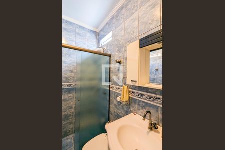 Casa à venda com 319m², 5 quartos e 3 vagasBanheiro da suíte 3