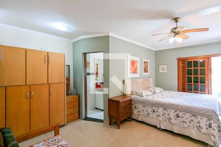 Casa à venda com 319m², 5 quartos e 3 vagasQuarto da suíte 1