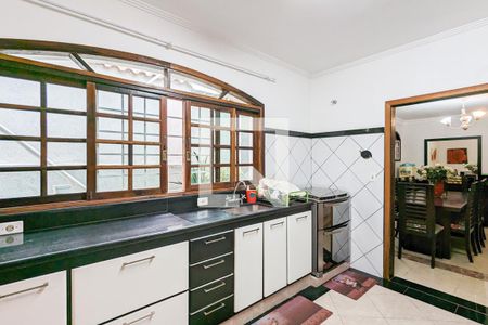 Casa à venda com 319m², 5 quartos e 3 vagasCozinha