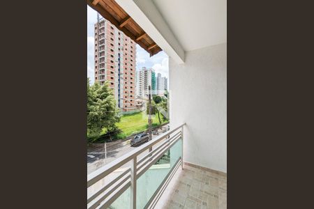 Casa à venda com 319m², 5 quartos e 3 vagasVaranda da suíte 1