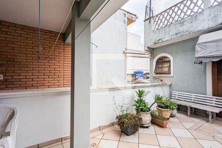 Casa à venda com 319m², 5 quartos e 3 vagasChurrasqueira