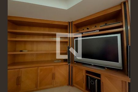 detalhe sala de tv de apartamento para alugar com 4 quartos, 170m² em Santo Antônio, São Caetano do Sul