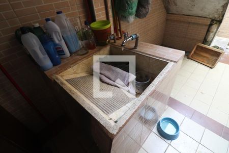 Casa à venda com 220m², 5 quartos e 3 vagasÁrea de Serviço