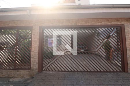 Casa à venda com 220m², 5 quartos e 3 vagasFachada