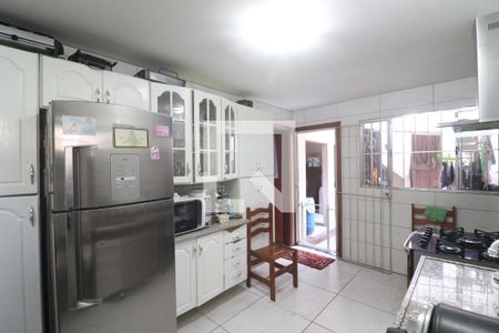 Casa à venda com 220m², 5 quartos e 3 vagasCozinha 