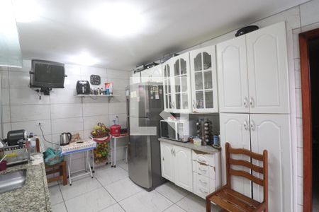Casa à venda com 220m², 5 quartos e 3 vagasCozinha 