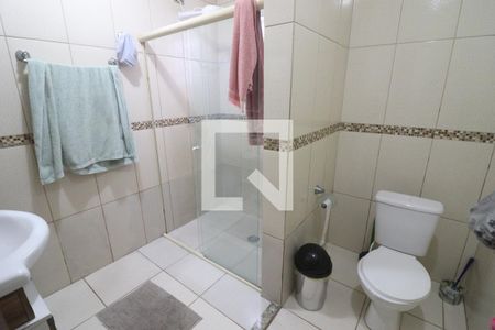 Casa à venda com 220m², 5 quartos e 3 vagasBanheiro 