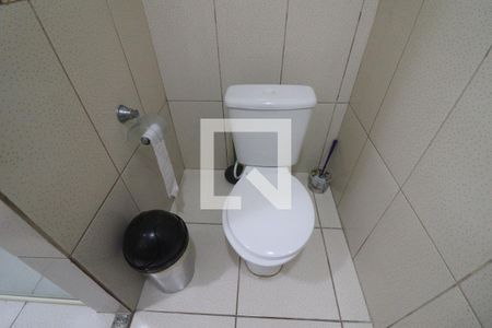 Casa à venda com 220m², 5 quartos e 3 vagasBanheiro 