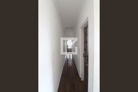 Casa à venda com 177m², 3 quartos e 4 vagasCorredor