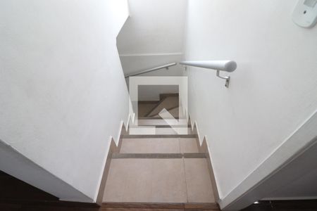 Casa à venda com 177m², 3 quartos e 4 vagasEscada