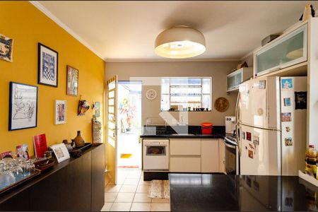 Casa à venda com 200m², 4 quartos e 2 vagas Casa à venda com 200m², 4 quartos e 2 vagasCozinha