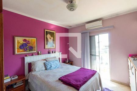 Casa à venda com 200m², 3 quartos e 2 vagasQuarto Suíte