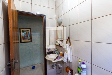 Casa à venda com 200m², 3 quartos e 2 vagasBanheiro 2