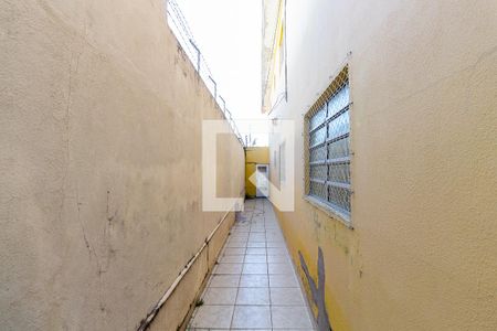 Casa à venda com 200m², 3 quartos e 2 vagasCorredor