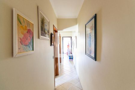 Casa à venda com 200m², 3 quartos e 2 vagasCorredor