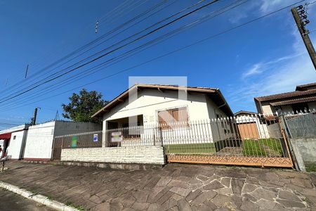 Casa à venda com 140m², 3 quartos e 2 vagasFachada