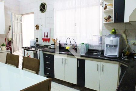 Casa à venda com 150m², 3 quartos e 2 vagasCozinha