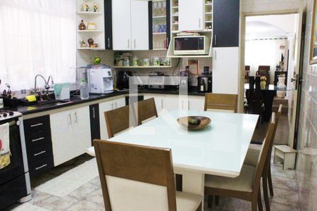 Casa à venda com 150m², 3 quartos e 2 vagasCozinha