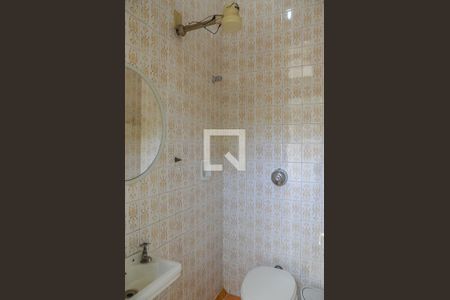 Casa à venda com 165m², 3 quartos e 4 vagas Casa à venda com 165m², 3 quartos e 4 vagasBanheiro de serviço