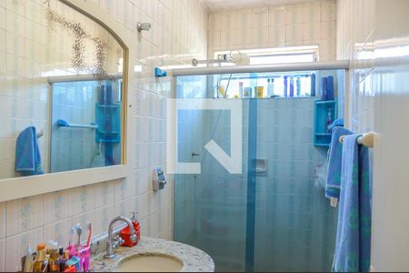 Casa à venda com 165m², 3 quartos e 4 vagas Casa à venda com 165m², 3 quartos e 4 vagasBanheiro