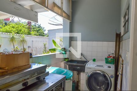 Casa à venda com 165m², 3 quartos e 4 vagas Casa à venda com 165m², 3 quartos e 4 vagasÁrea de Serviço