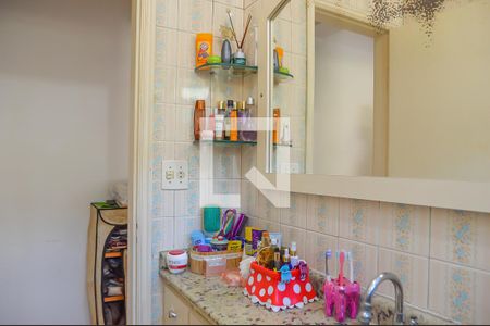 Casa à venda com 165m², 3 quartos e 4 vagas Casa à venda com 165m², 3 quartos e 4 vagasBanheiro