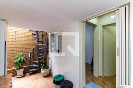 Casa à venda com 100m², 3 quartos e 2 vagas Casa à venda com 100m², 3 quartos e 2 vagasÁrea de Serviço