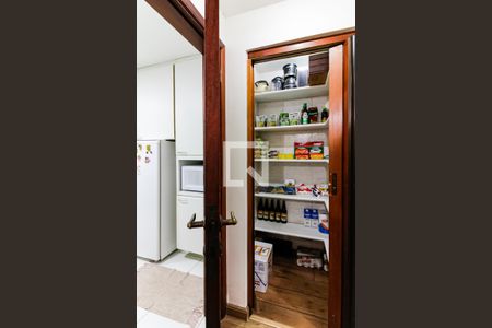 Casa à venda com 100m², 3 quartos e 2 vagas Casa à venda com 100m², 3 quartos e 2 vagasCozinha - Despensa