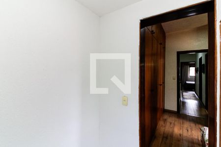 Casa à venda com 100m², 3 quartos e 2 vagas Casa à venda com 100m², 3 quartos e 2 vagasQuarto 1 - Suíte