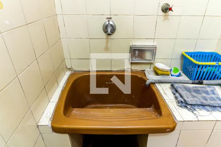 Casa à venda com 100m², 3 quartos e 2 vagas Casa à venda com 100m², 3 quartos e 2 vagasÁrea de Serviço