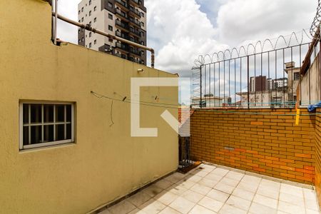 Casa à venda com 100m², 3 quartos e 2 vagas Casa à venda com 100m², 3 quartos e 2 vagasTerraço da Área de Serviço