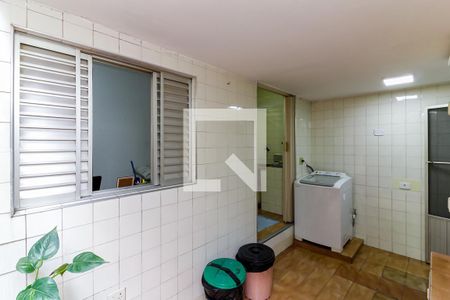 Casa à venda com 100m², 3 quartos e 2 vagas Casa à venda com 100m², 3 quartos e 2 vagasÁrea de Serviço