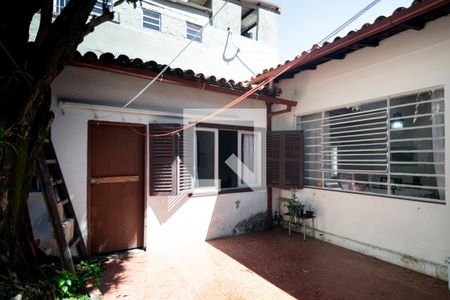Casa à venda com 130m², 3 quartos e 2 vagas Casa à venda com 130m², 3 quartos e 2 vagasÁrea externa / Área de Serviço