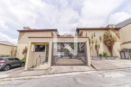 Casa de condomínio para alugar com 120m², 3 quartos e 1 vaga Casa de condomínio para alugar com 120m², 3 quartos e 1 vagaFachado do condomínio