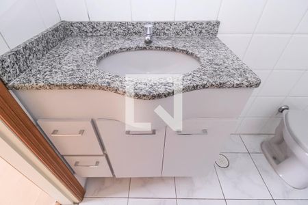 Casa de condomínio para alugar com 120m², 3 quartos e 1 vaga Casa de condomínio para alugar com 120m², 3 quartos e 1 vagaBanheiro da Suíte