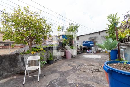 Casa à venda com 168m², 2 quartos e 1 vagaQuintal