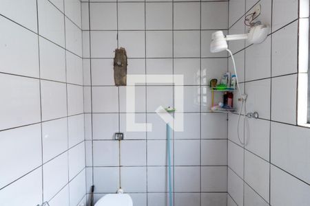 Casa à venda com 168m², 2 quartos e 1 vagaBanheiro