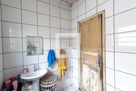 Casa à venda com 168m², 2 quartos e 1 vagaBanheiro