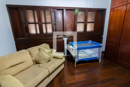 Casa à venda com 340m², 4 quartos e 4 vagasSuíte 1