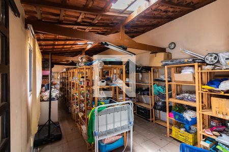 Casa à venda com 340m², 4 quartos e 4 vagasSalão superior, edícula 