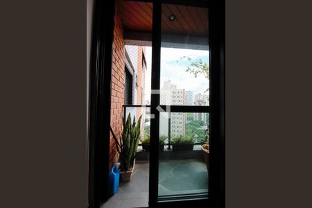 Apartamento à venda com 170m², 4 quartos e 3 vagas Apartamento à venda com 170m², 4 quartos e 3 vagasVista da Suíte 1